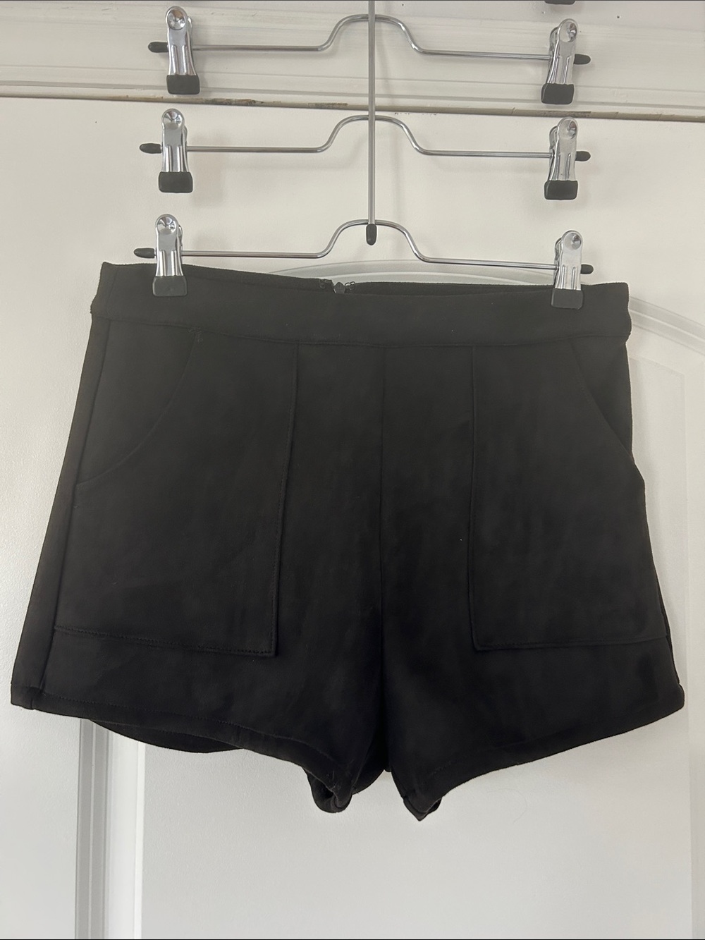 Dainty Hooligan 
Suede Fabric
Size Unmarked - Fits like a Small (25/26)